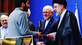 تقدیر از برادر محمدمهدی سیفی معاون برنامه ریزی مؤسسه انوارالزهرا سلام الله علیها  برای  پایان نامه برتر  در همایش روز حقوق بشر اسلامی و کرامت انسانی